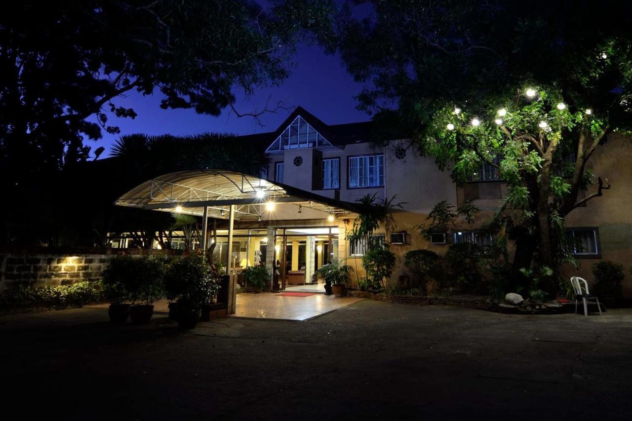 Chito'S Hotel Iloilo Exterior foto
